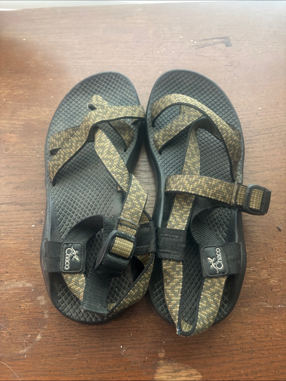 Chaco Women’s size 9 Sport Sandals - Durable Outdoor Footwear with vibram sole